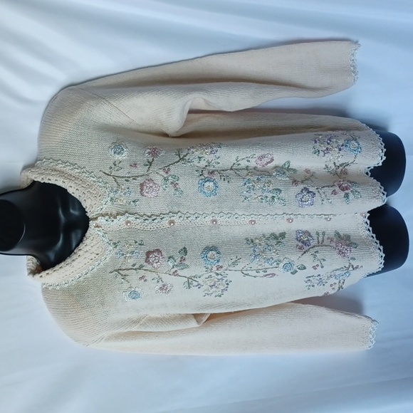 Vintage Cardigan Sweater size PM soft embellished beaded, crochet collar - Picture 1 of 9
